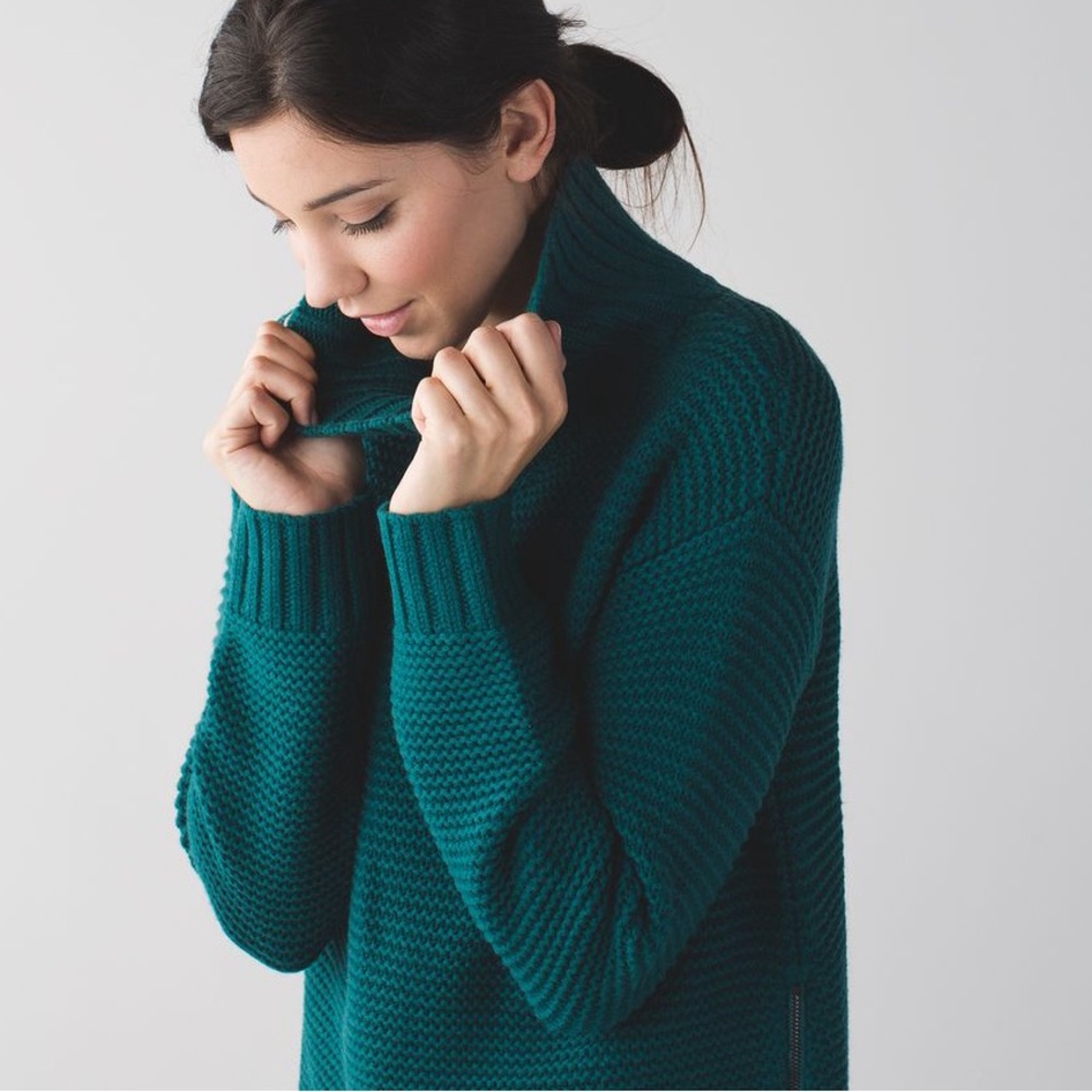 Lululemon Karma Kurmasana Sweater Forage Teal Medium 8 Chunky Merino Turtleneck - Picture 3 of 9